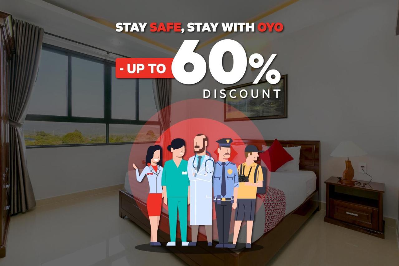 Oyo 208 G House Hotel Джакарта Екстериор снимка