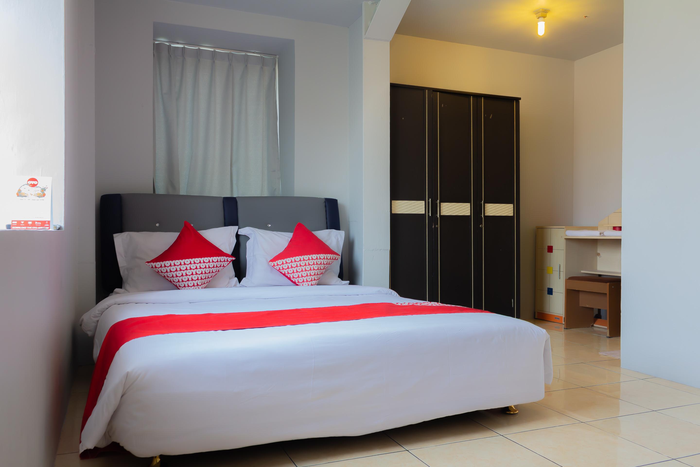 Oyo 208 G House Hotel Джакарта Екстериор снимка